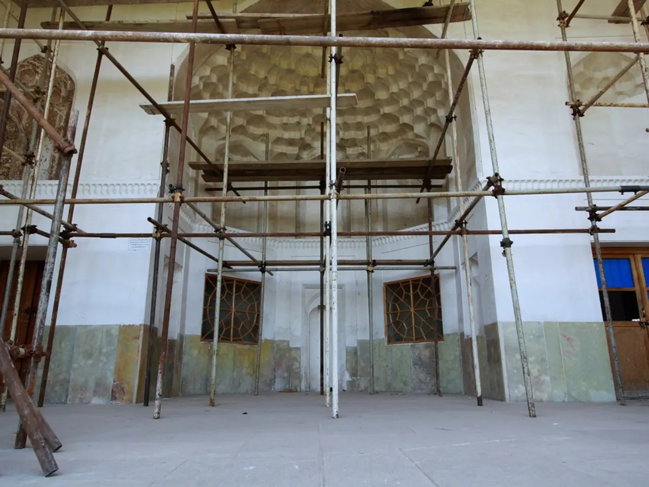 Managing construction projects faster: Streamlining the building permits process