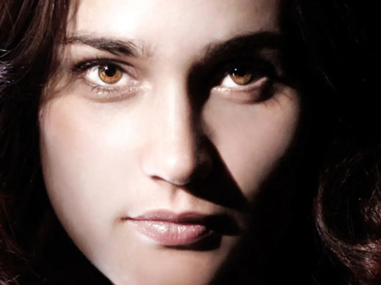 Crisis Discussion: Managing Information Exchange during Emergencies