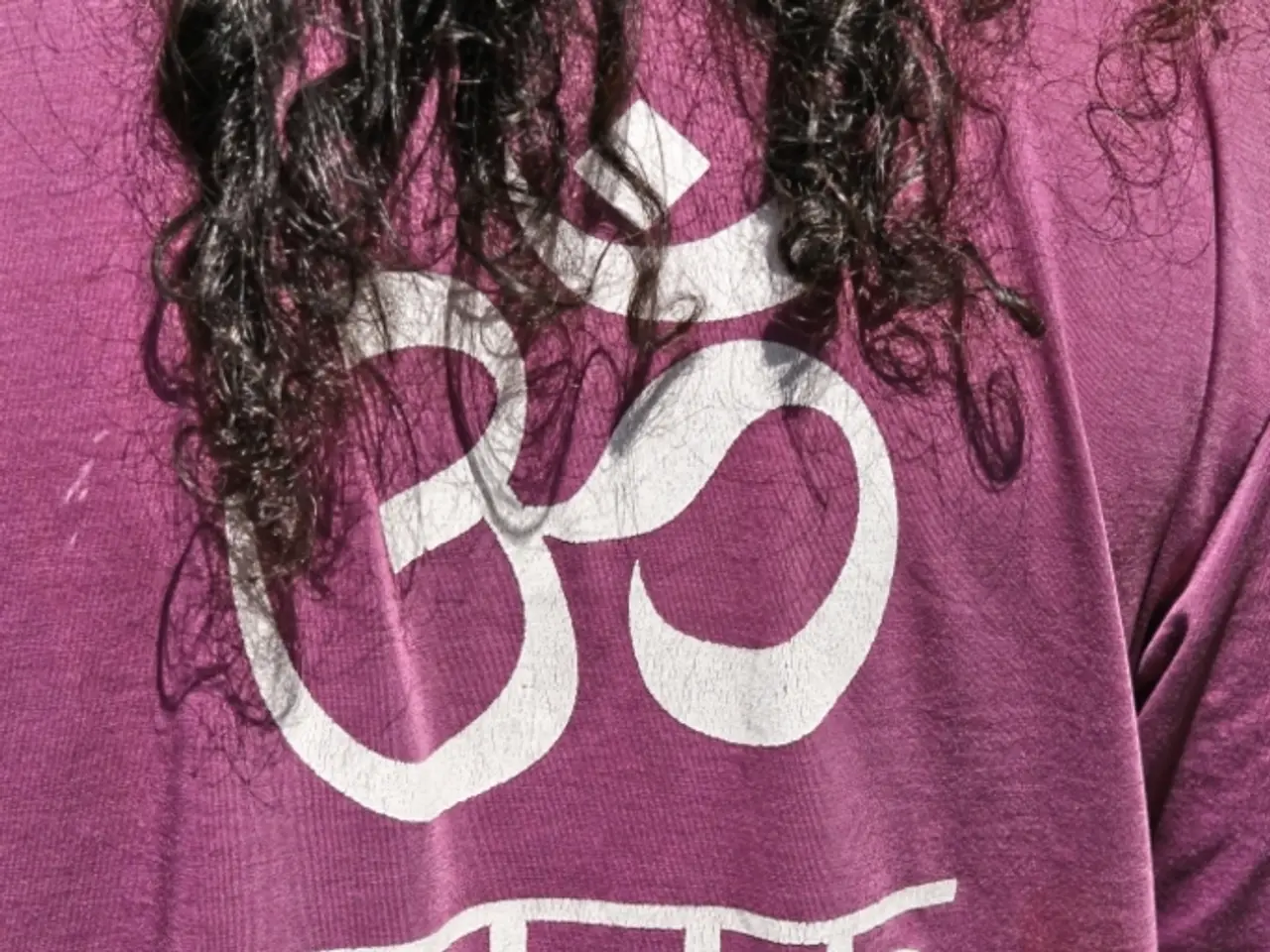 Yoga apparel brand, Beyond Yoga, collaborates with actor and producer Issa Rae for their new brand...