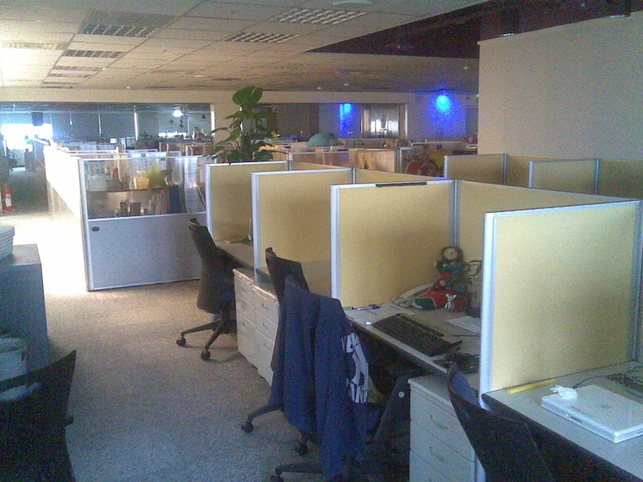 Home-based Work v. Regular Office Setting