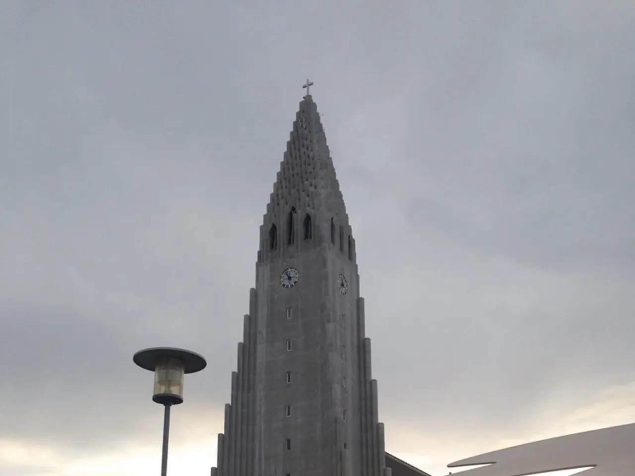 Blocking Access to Am Spring Entrances Completely