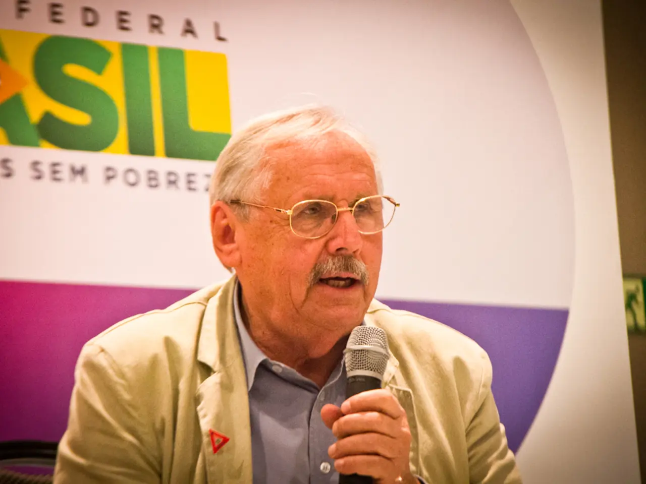 A scrutiny of Robert Habeck's wealth: An examination of the Minister's financial holdings and his...