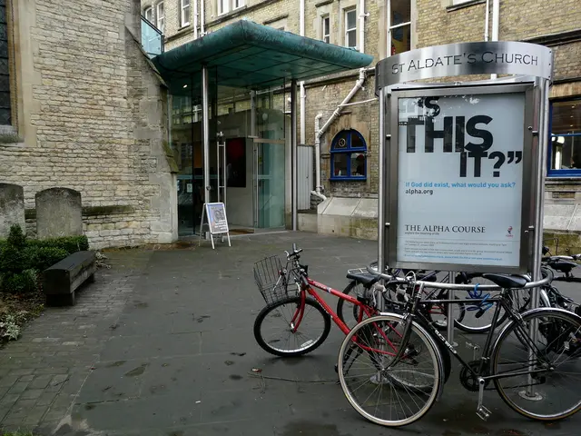 New bicycle parking facilities instituted at Saarbrück station by the BUND Saar, yet with...
