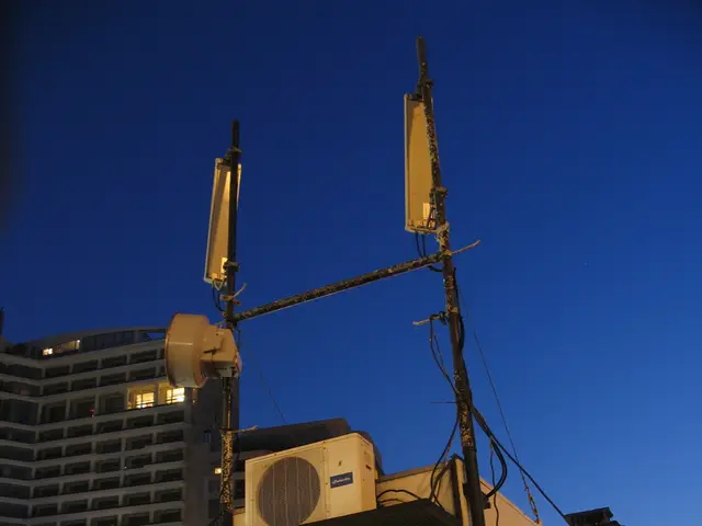 Sulphuric acid leaks from a ruptured container