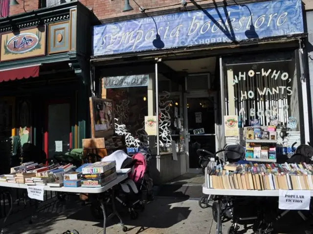 Exploring Lucrative Strategies for Selling Your Possessions: Highlights from Ed Welch's Guide