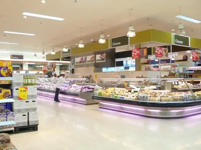 Deteriorating retail sales in May: a sudden drop in consumer purchases observed