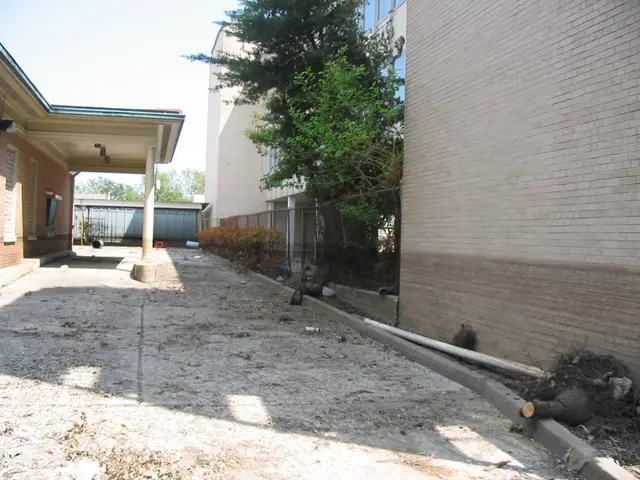 Strengthening its private markets presence, BlackRock seizes ElmTree in acquisition deal.