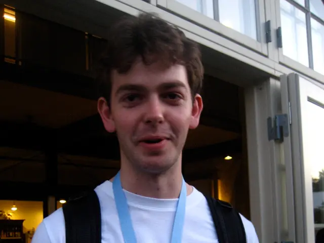 Credit Card Showdown: Chase Sapphire Reserve Card versus American Express Platinum Card [Intricate...