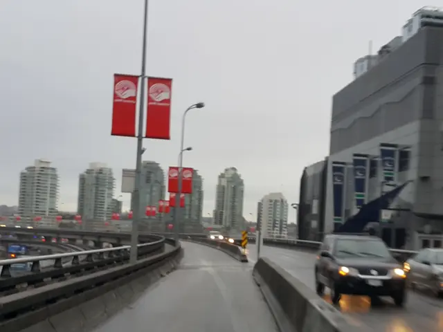 Neukölln Triangle's A100 remains shut until Monday dawn