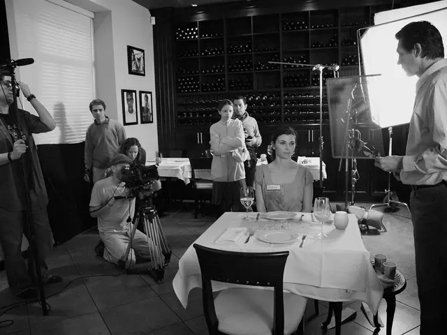 Film Rights Negotiation: A Handbook for Making Agreements in the Cinema Industry