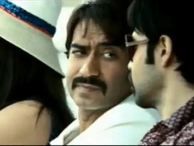 A Comparison: Active versus Passive Investment in Mutual Funds - Which Strategy Wins?