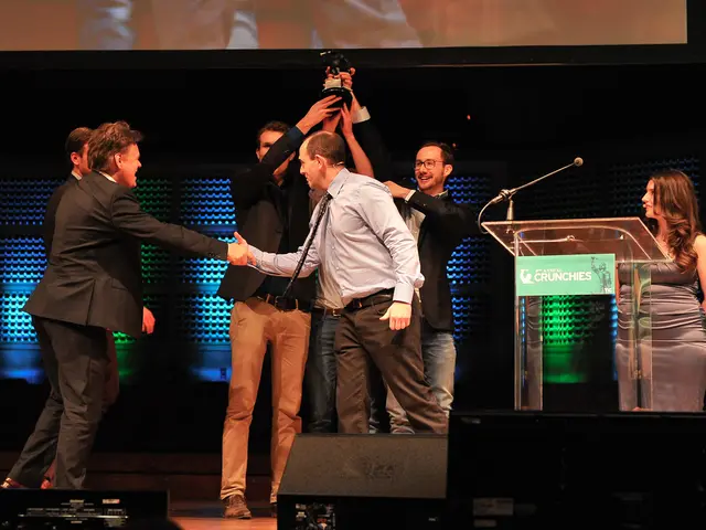 Strategies for Bargaining: Navigating the Initial Proposal Challenges in Escalation of Discussions