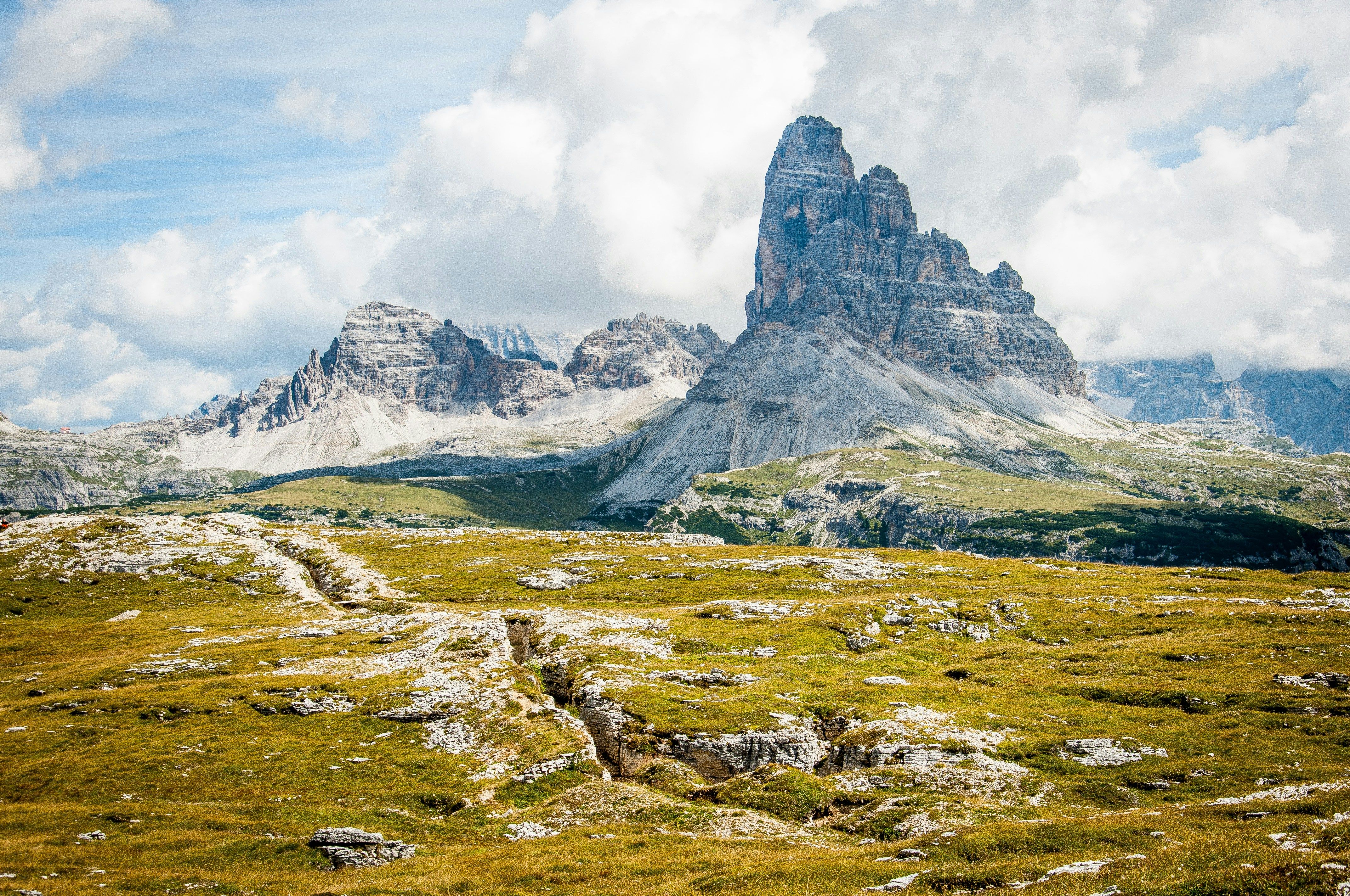 Kazakhstan has endorsed fresh visa regulations for investors, allowing for a potential 10-year residence permit within the republic, according to our news.